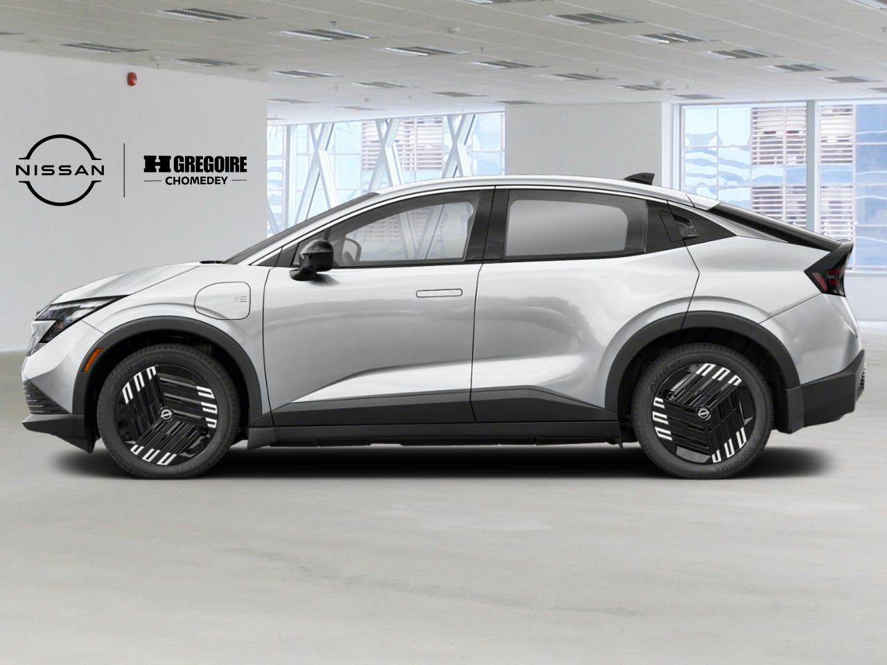 2026 Nissan LEAF Everest White Pearl Tricoat Laval - photo #2