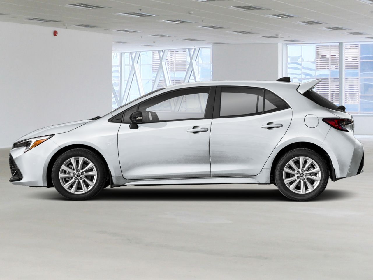 TOYOTA Corolla &agrave; hayon 2026 Frisson glac&eacute; nacr&eacute; Gatineau - photo #2