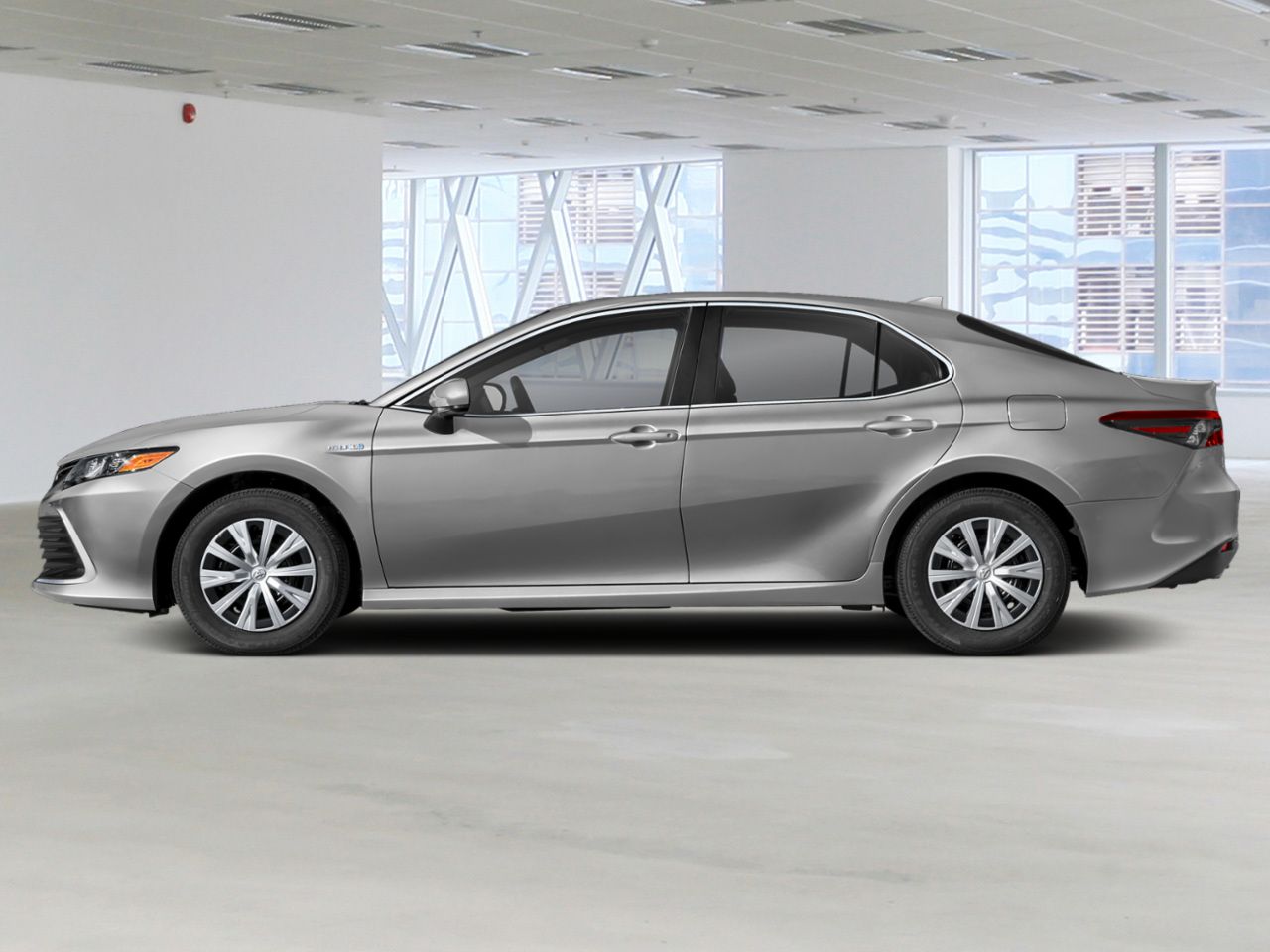 Toyota Camry 2023 Argent Gatineau - photo #2