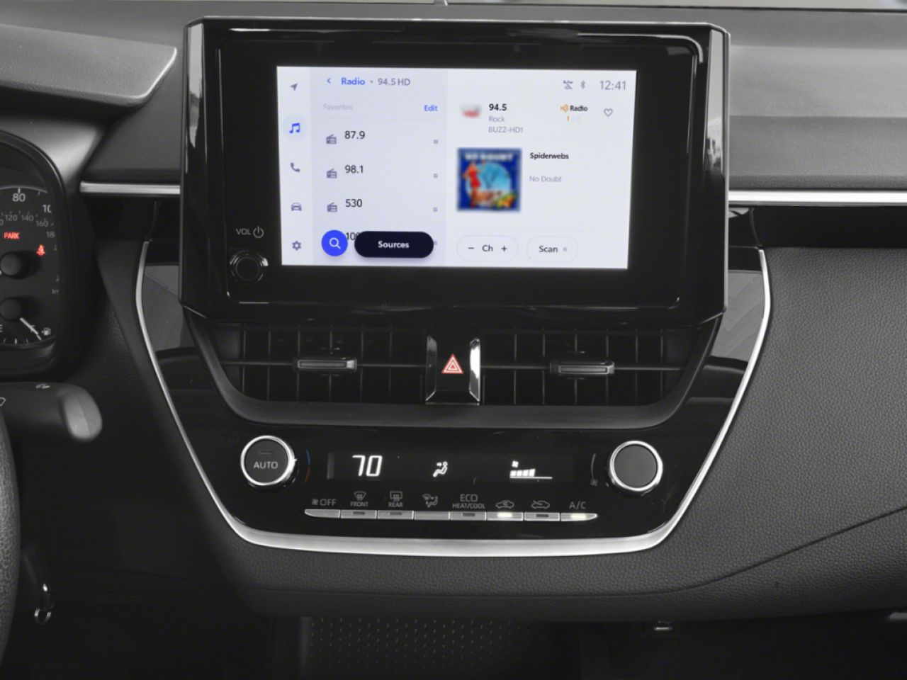 2024 Toyota Corolla Silver Gatineau - photo #9