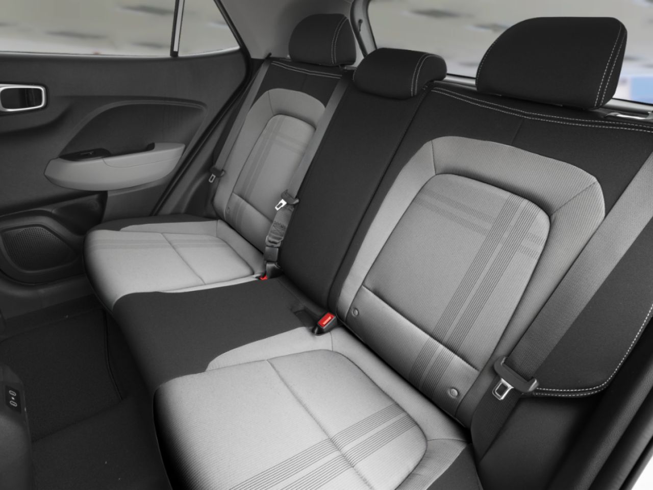 2026 Hyundai Venue Preferred IVT Abyss Black Ottawa & Gatineau - photo #6
