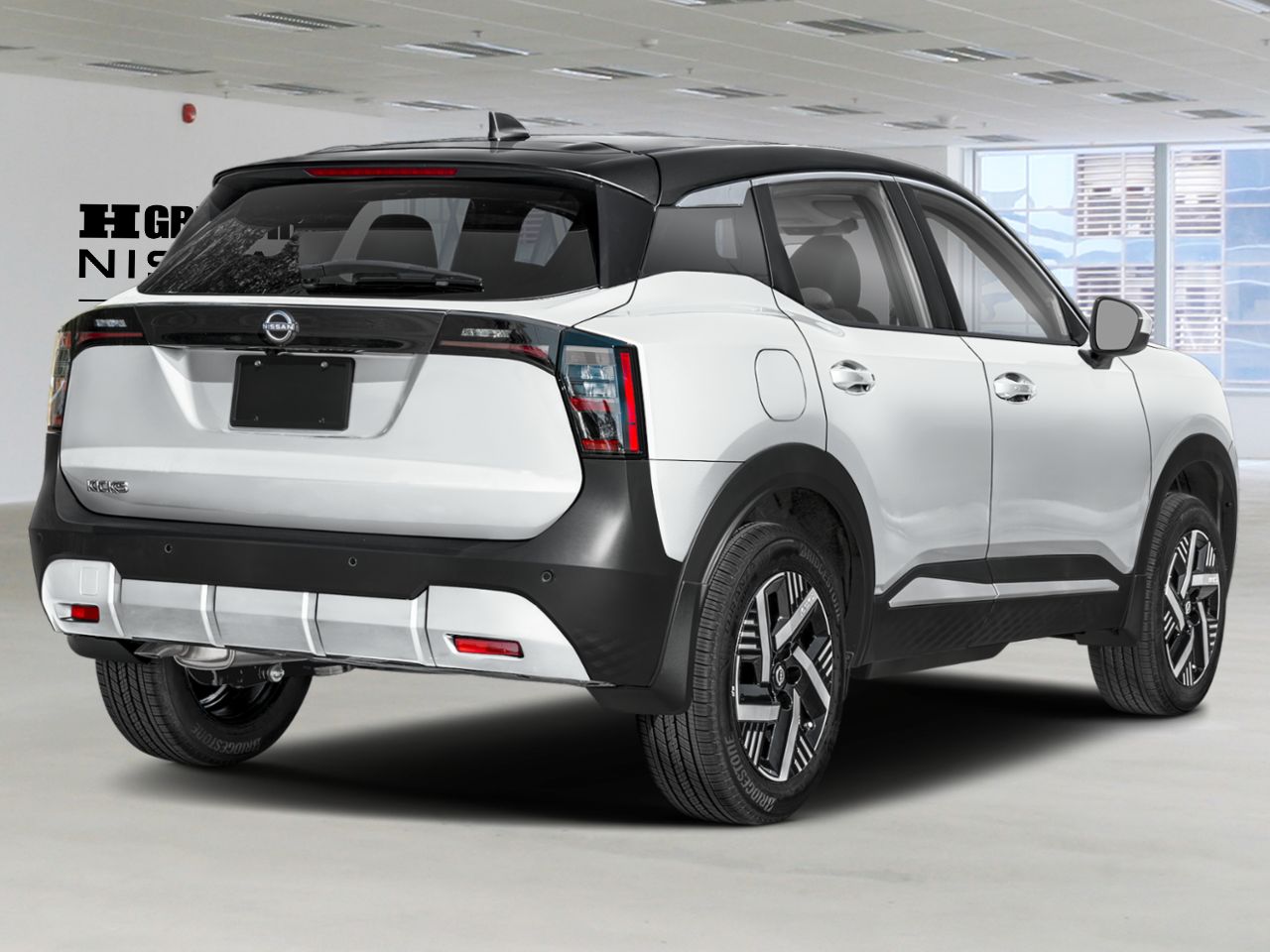 2026 Nissan Kicks Aspen White TriCoat/Super Black Blainville - photo #1