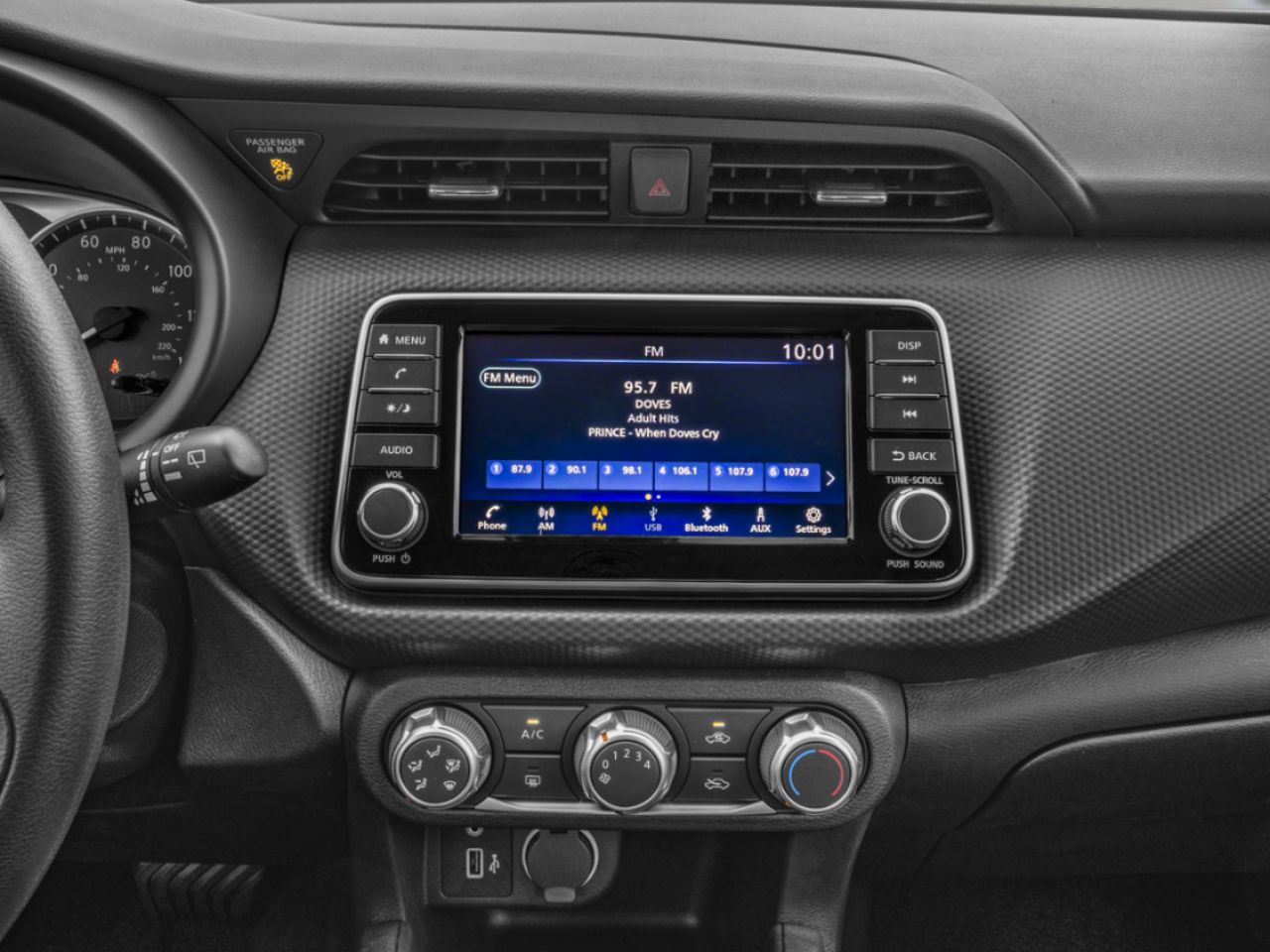 Nissan Kicks Play 2025 Blanc Blainville - photo #9