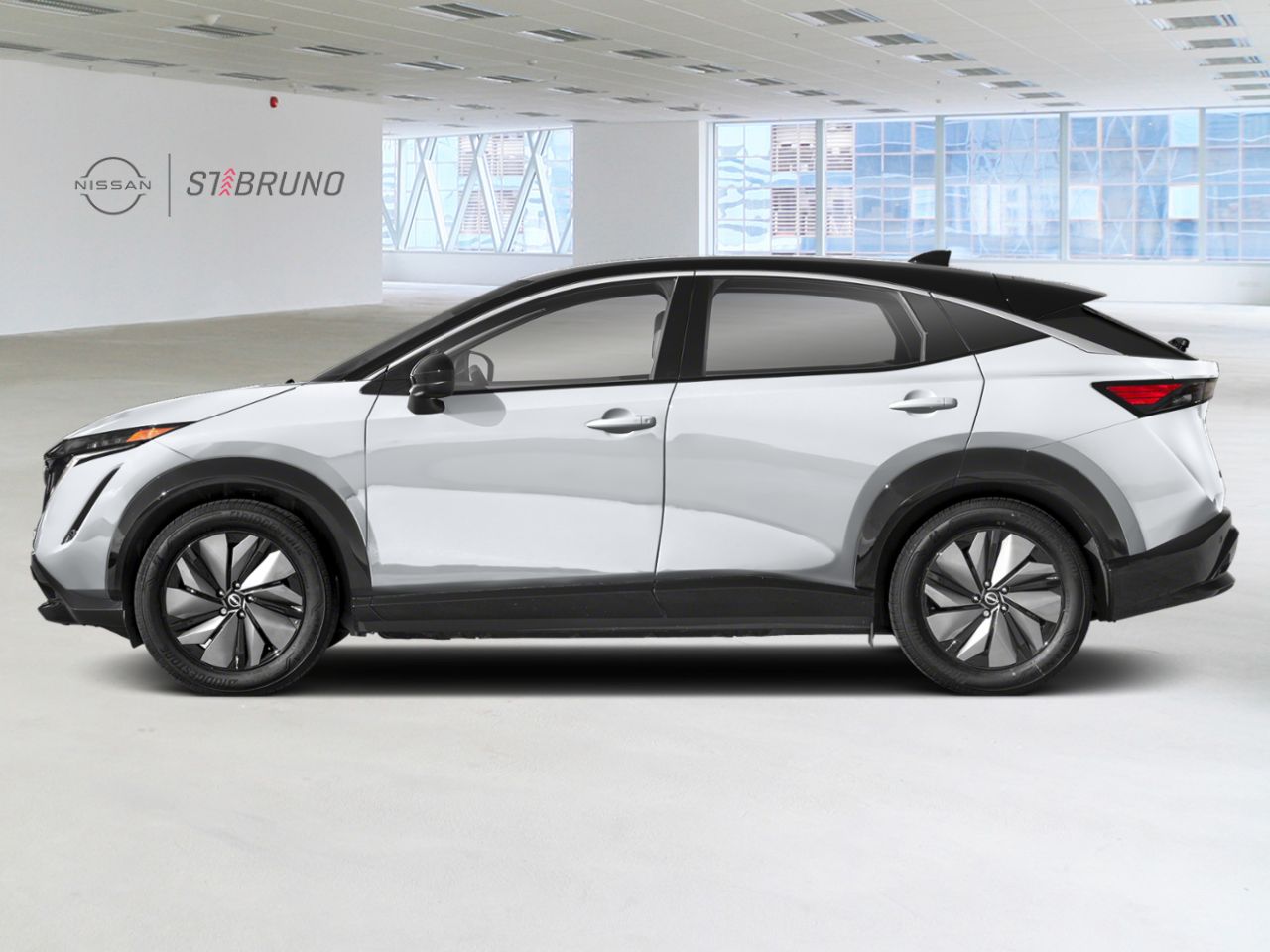 Nissan ARIYA 2026 Blanc Everest nacr&eacute; triple couche/Diamant noir nacr&eacute; Saint-Basile-le-Grand - photo #1