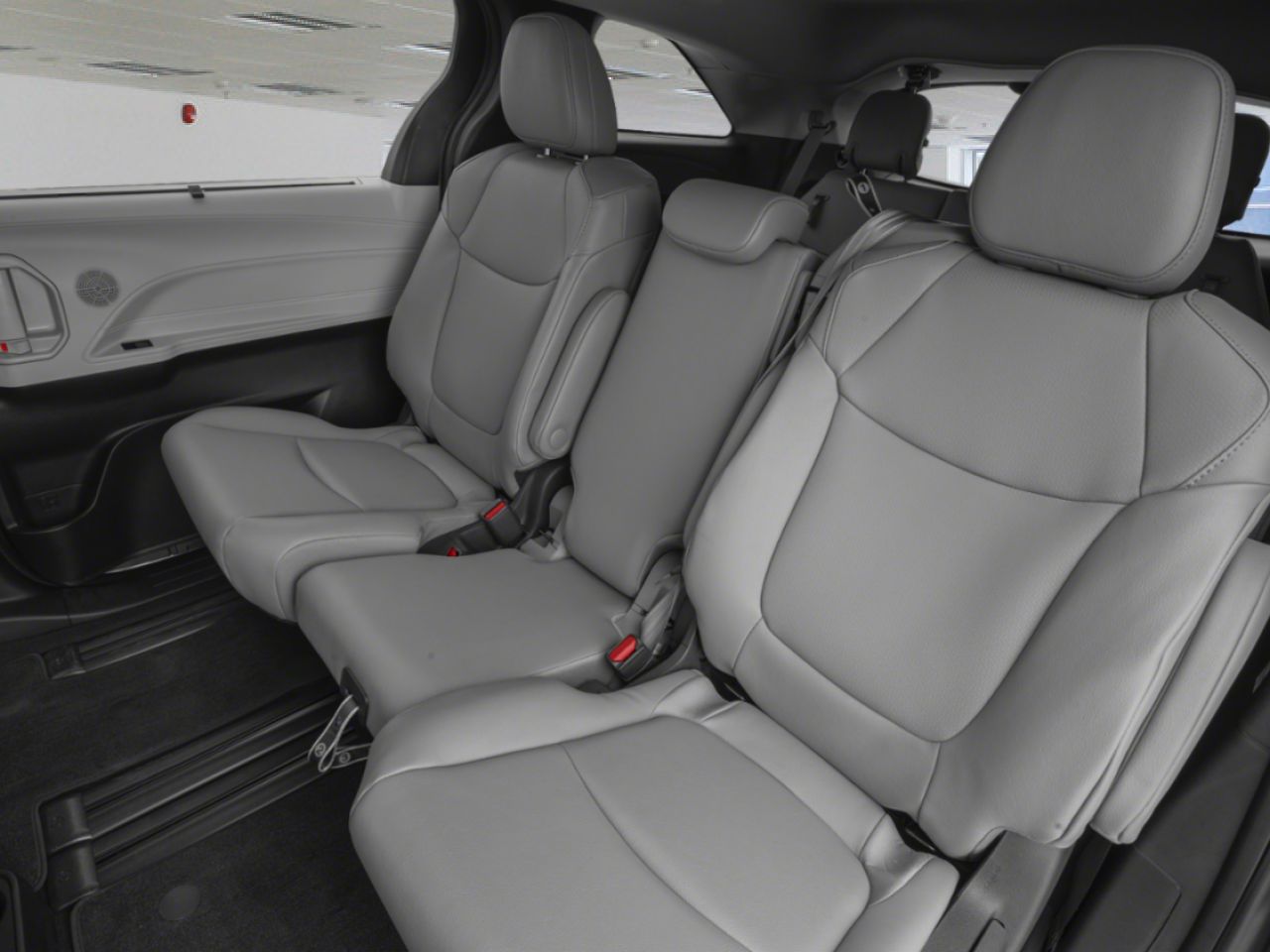 2026 Toyota Sienna 2600990 | XLE White Edmonton - photo #10