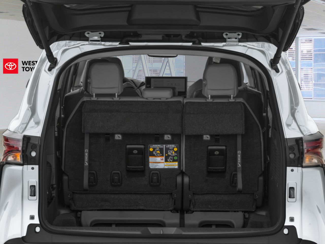 2026 Toyota Sienna 2600990 | XLE White Edmonton - photo #6