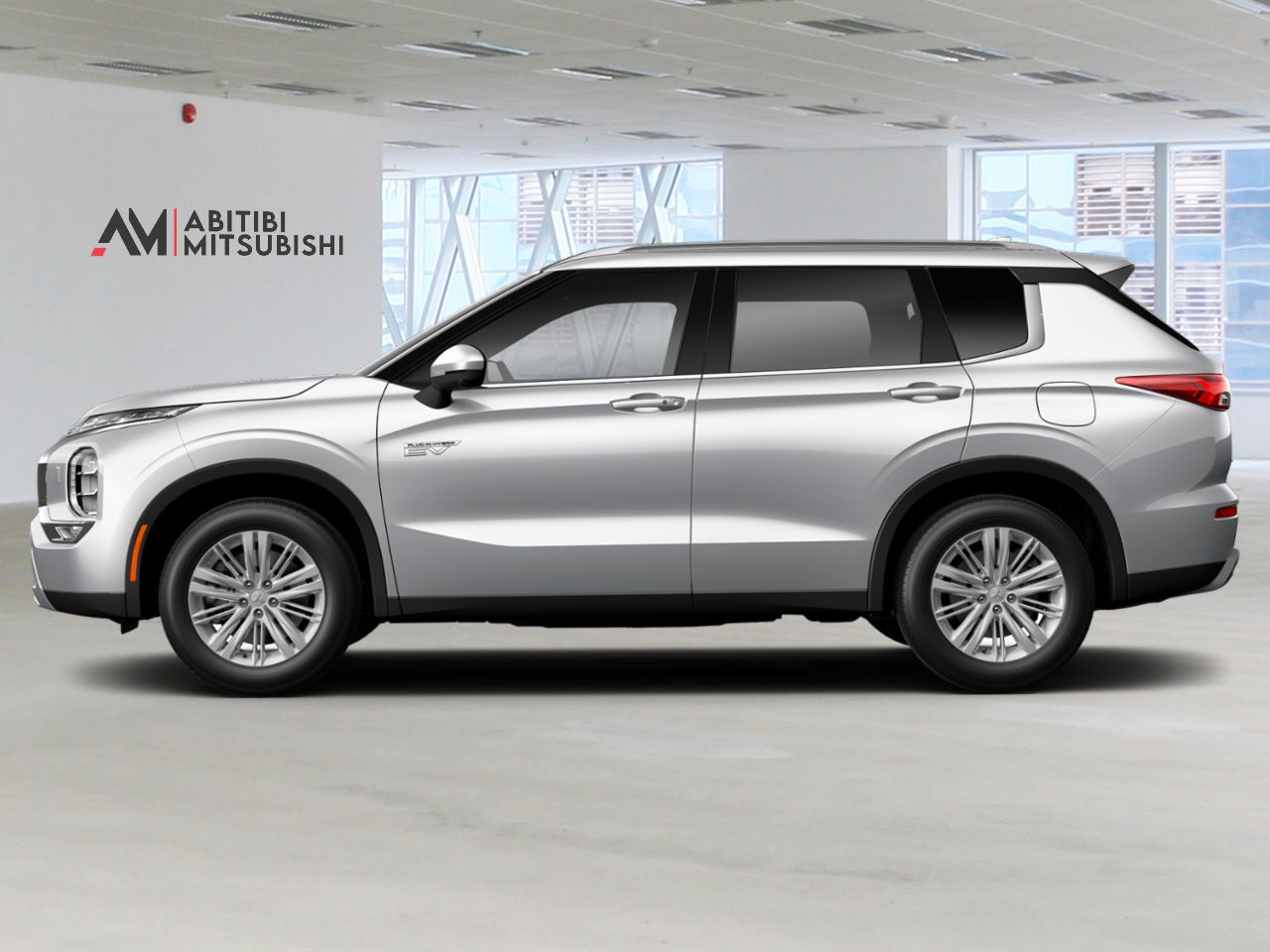 2026 MITSUBISHI Outlander Plug-In Hybrid Sterling Silver Amos - photo #1