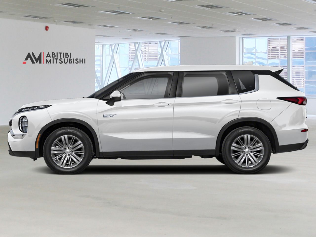 2026 Mitsubishi Outlander Plug-In Hybrid White Diamond Premium Finish Amos - photo #2