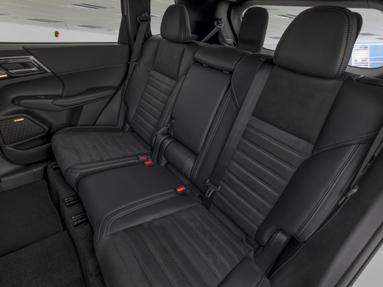 MITSUBISHI Outlander 2026 Noir Labrador Amos - photo #6