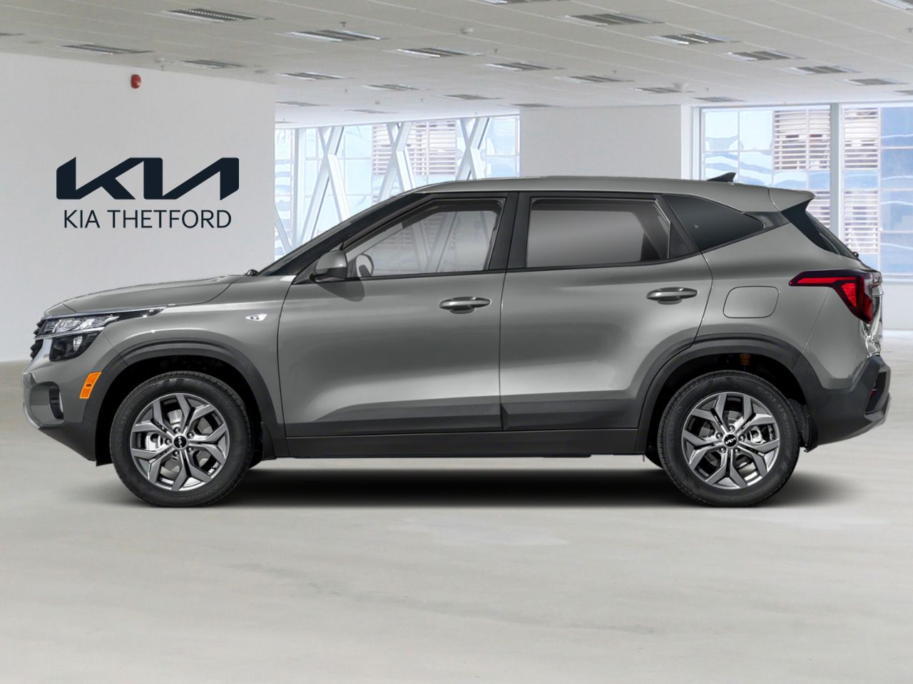 KIA SELTOS LX 2026 Gris Thetford Mines - photo #2
