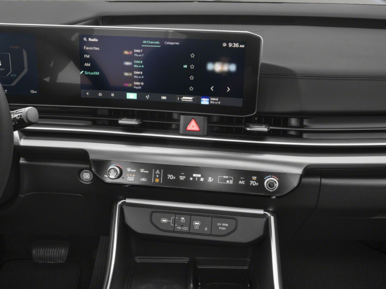 2026 Kia Carnival Hybrid Snow White Pearl Thetford Mines - photo #8