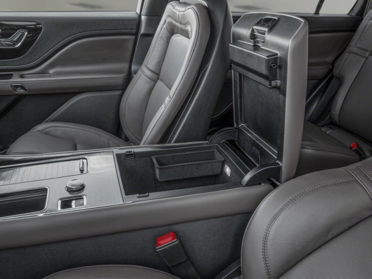 2025 LINCOLN Aviator Ceramic Pearl Metallic Tri-Coat Rouyn-Noranda - photo #7