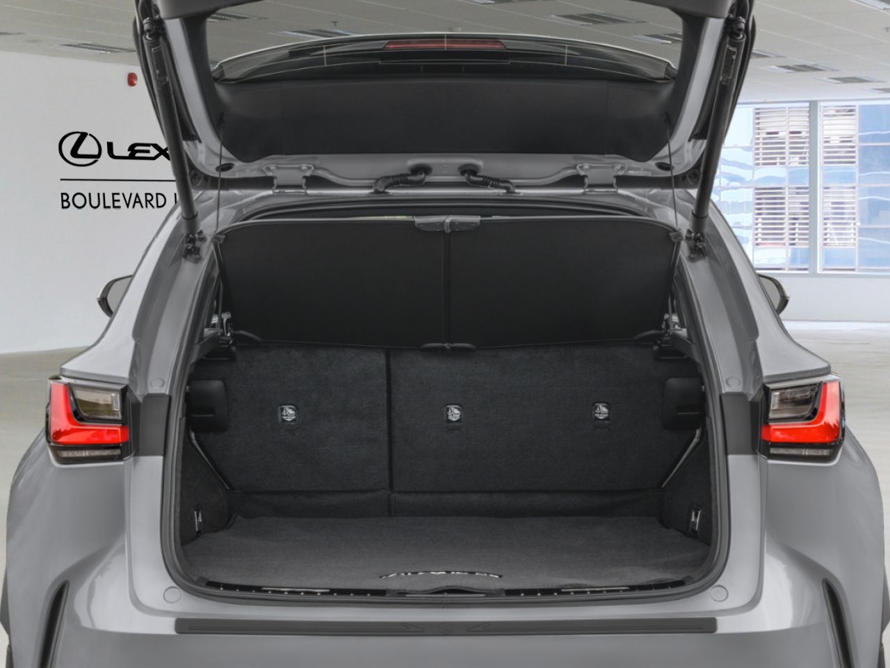Lexus NX 18701 2025 Noir Qu&eacute;bec - photo #9