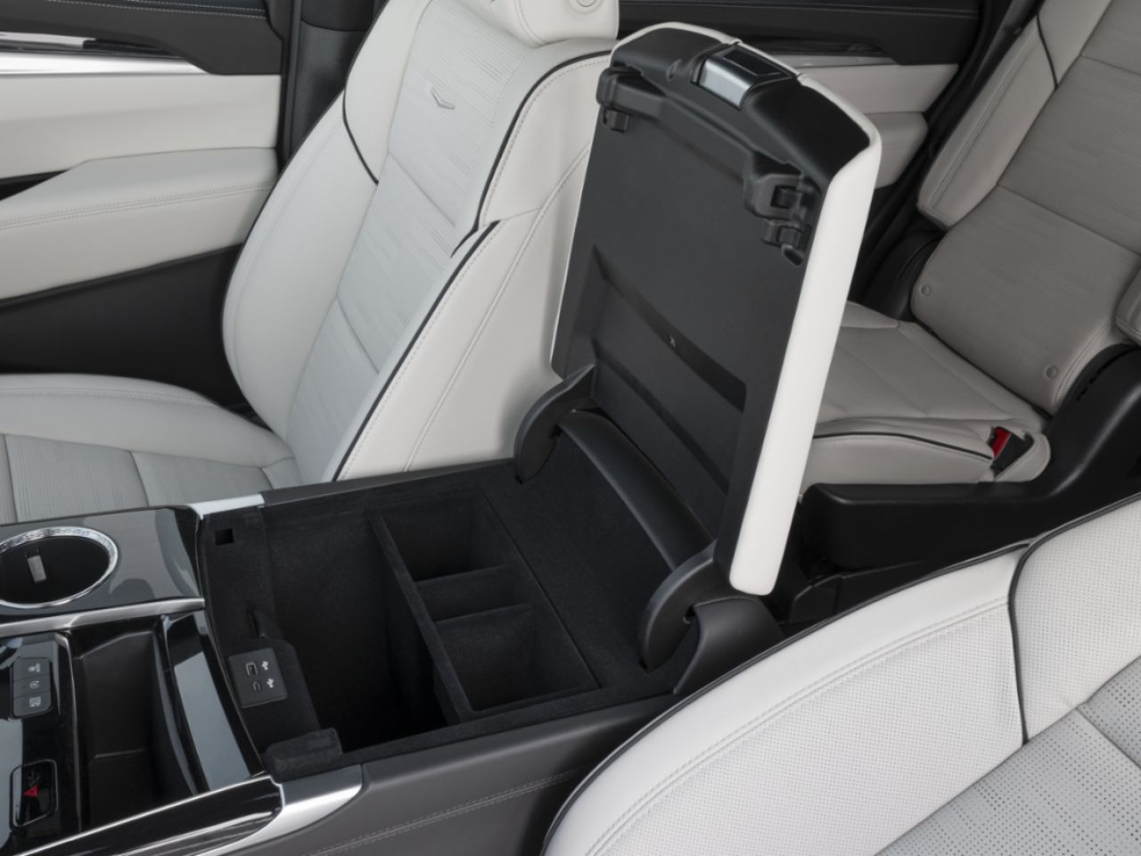 CADILLAC Escalade ESCALADE PLATINUM SPORT 4WD (1SH) 2026 Noir corbeau Rivi&egrave;re-du-Loup - photo #3