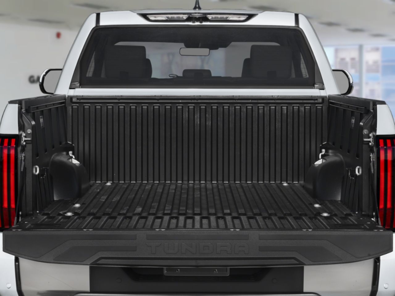 2026 Toyota Tundra 4X4 Limited CrewMax 4x4 caisse longue Magnetic Grey Metallic Val-d'Or - photo #9