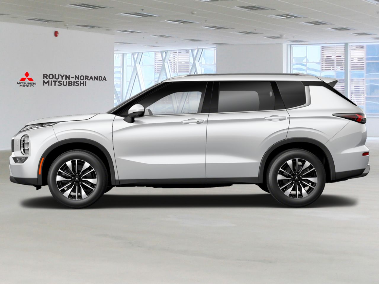 2025 Mitsubishi Outlander White Diamond Rouyn-Noranda - photo #1