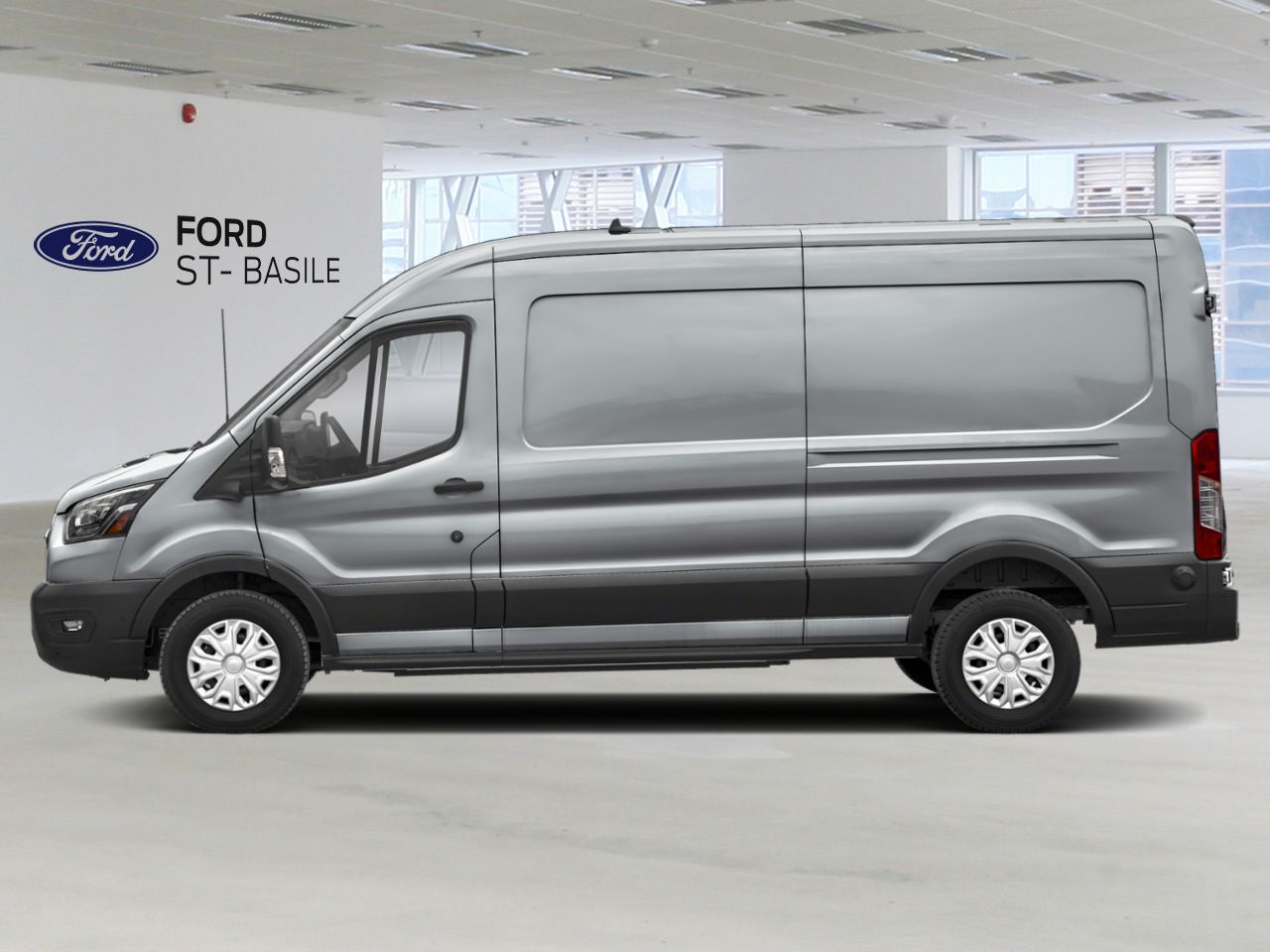 Ford E-Transit fourgonnette utilitaire 2025 Argent lingot m&eacute;tallis&eacute; Saint-Basile-le-Grand - photo #1