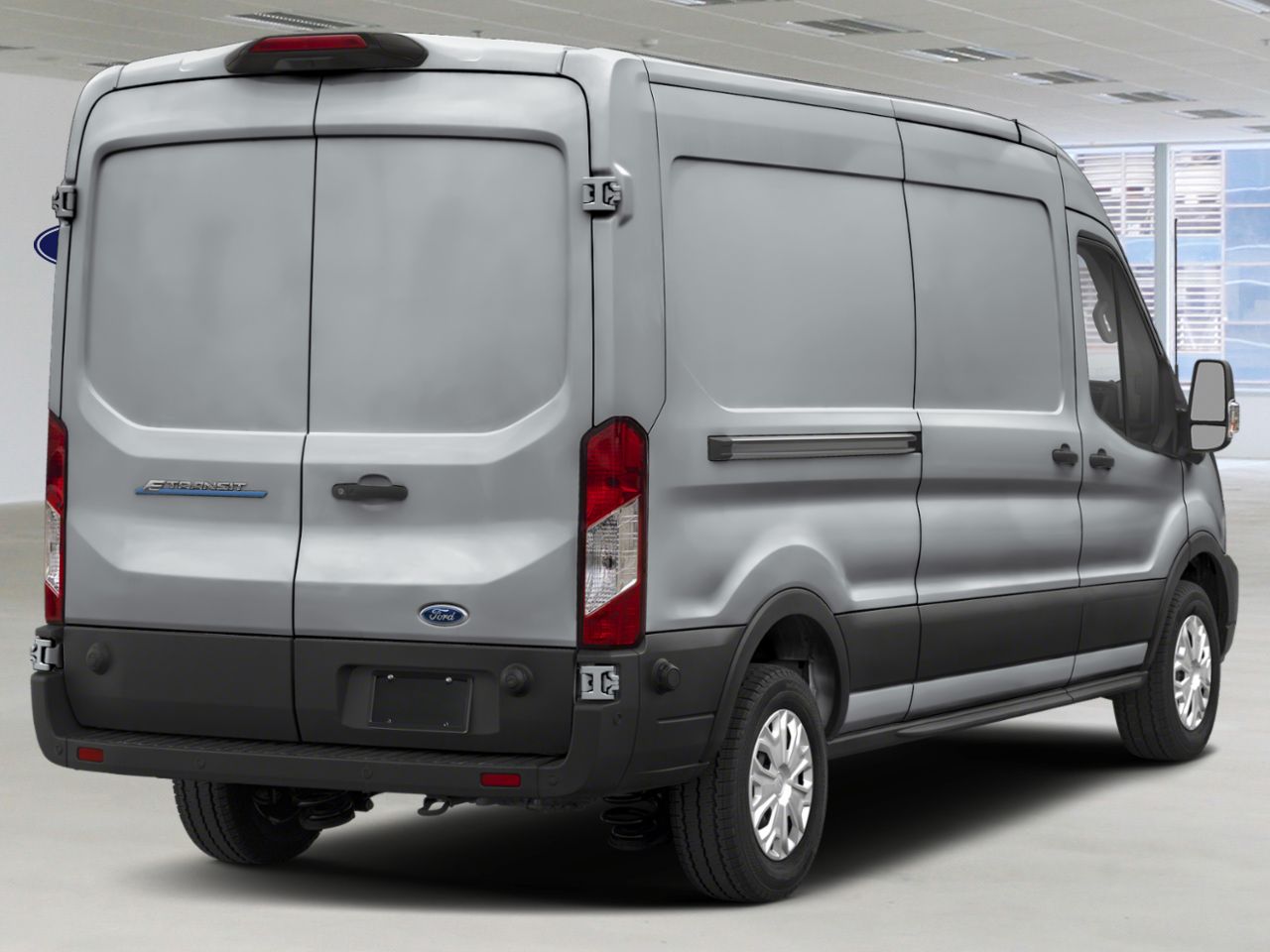Ford E-Transit fourgonnette utilitaire 2025 Argent lingot m&eacute;tallis&eacute; Saint-Basile-le-Grand - photo #2