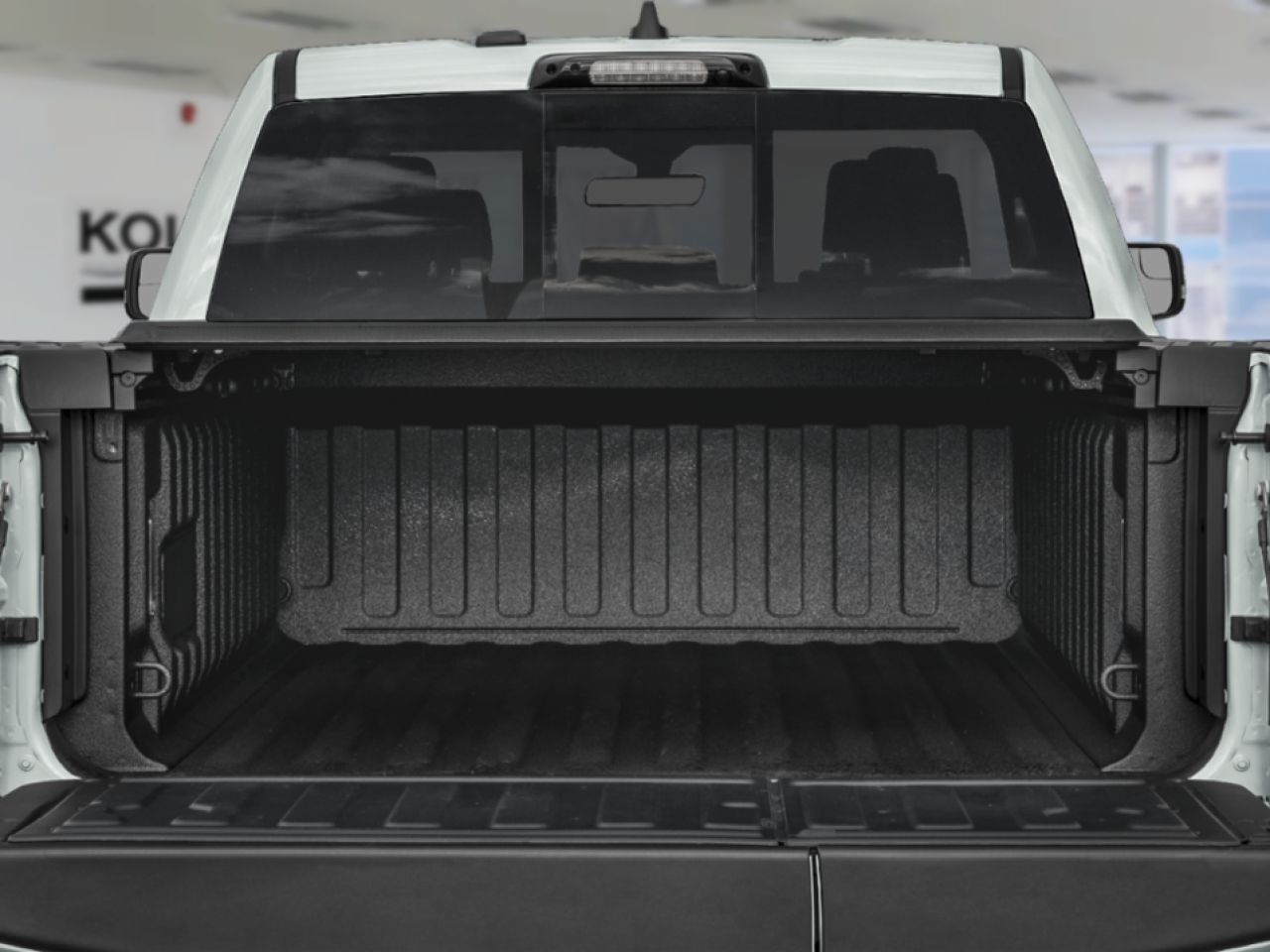 RAM 1500 Tungsten cabine d'&eacute;quipe 4x4 caisse de 5 pi 7 po 2026 Triple couche nacr&eacute;e ivoire Ottawa & Gatineau - photo #9