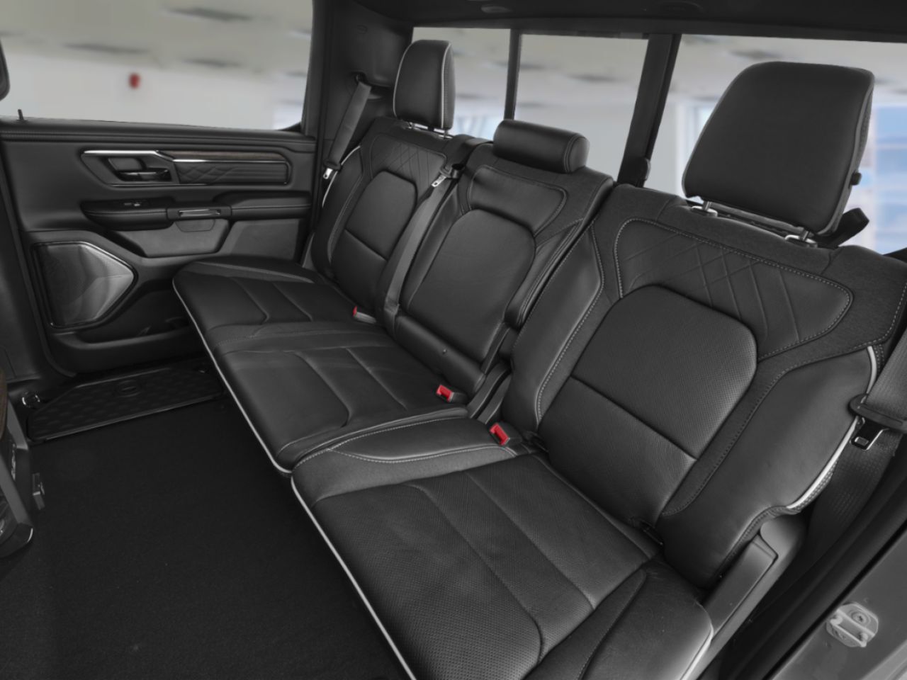 2026 RAM 1500 Limited cabine d'&eacute;quipe 4x4 caisse de 5 pi 7 po Diamond Black Crystal Pearl Ottawa & Gatineau - photo #9