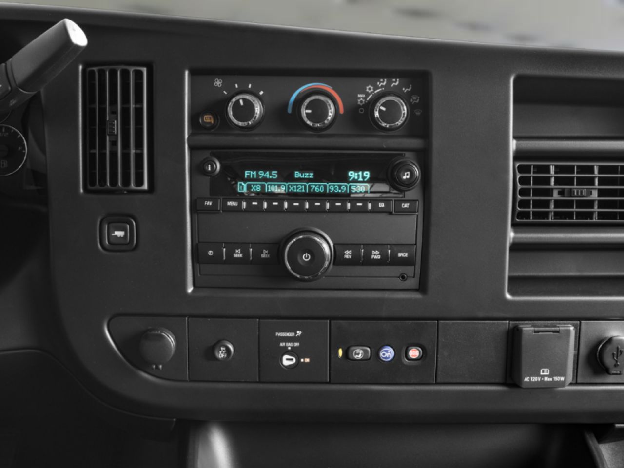 2024 GMC Savana Cargo Van Traction arrière 2500 155 po Quicksilver Metallic Rivière-du-Loup - photo #9