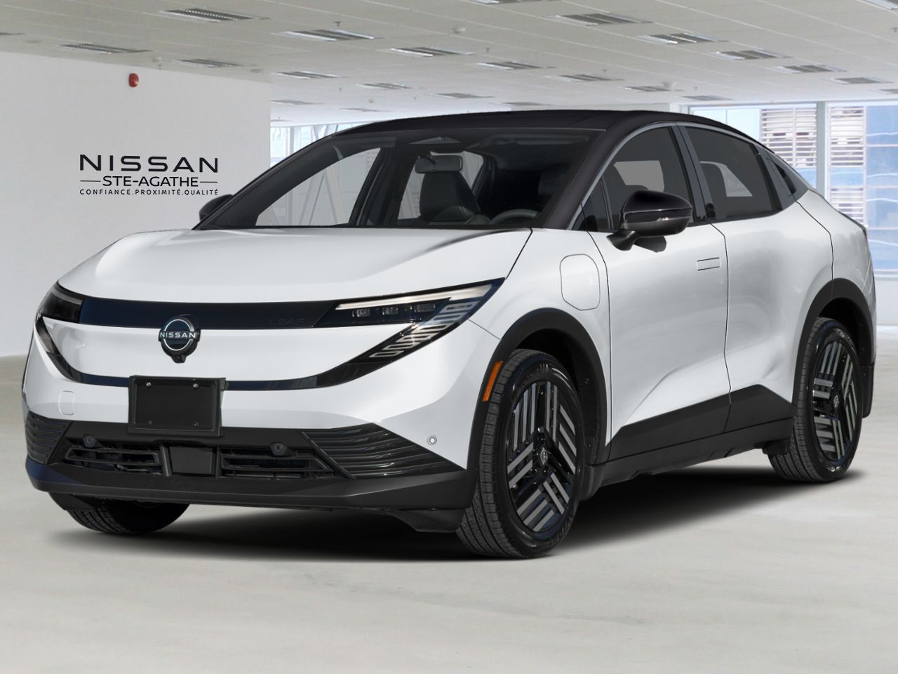 2026 Nissan LEAF Everest White Pearl Tricoat/Black Ste-Agathe des Monts - photo #0