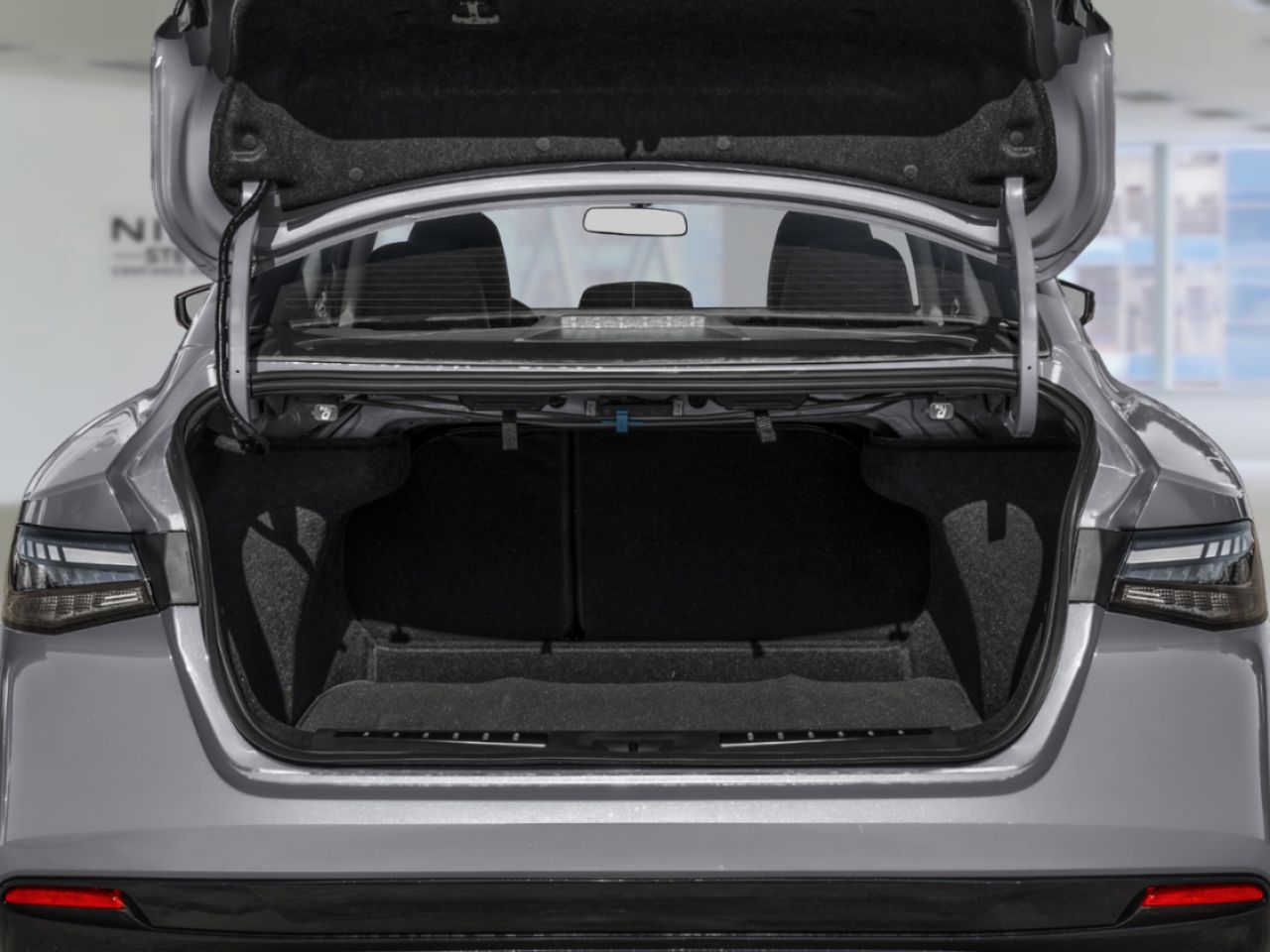 Nissan Sentra 2026 Gris atlantique m&eacute;tallis&eacute;/Noir intense Ste-Agathe des Monts - photo #3