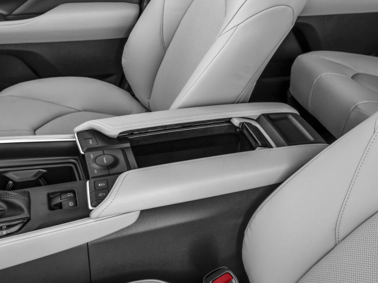 Toyota HIGHLANDER XLE TI 2026 Noir Sherbrooke - photo #6