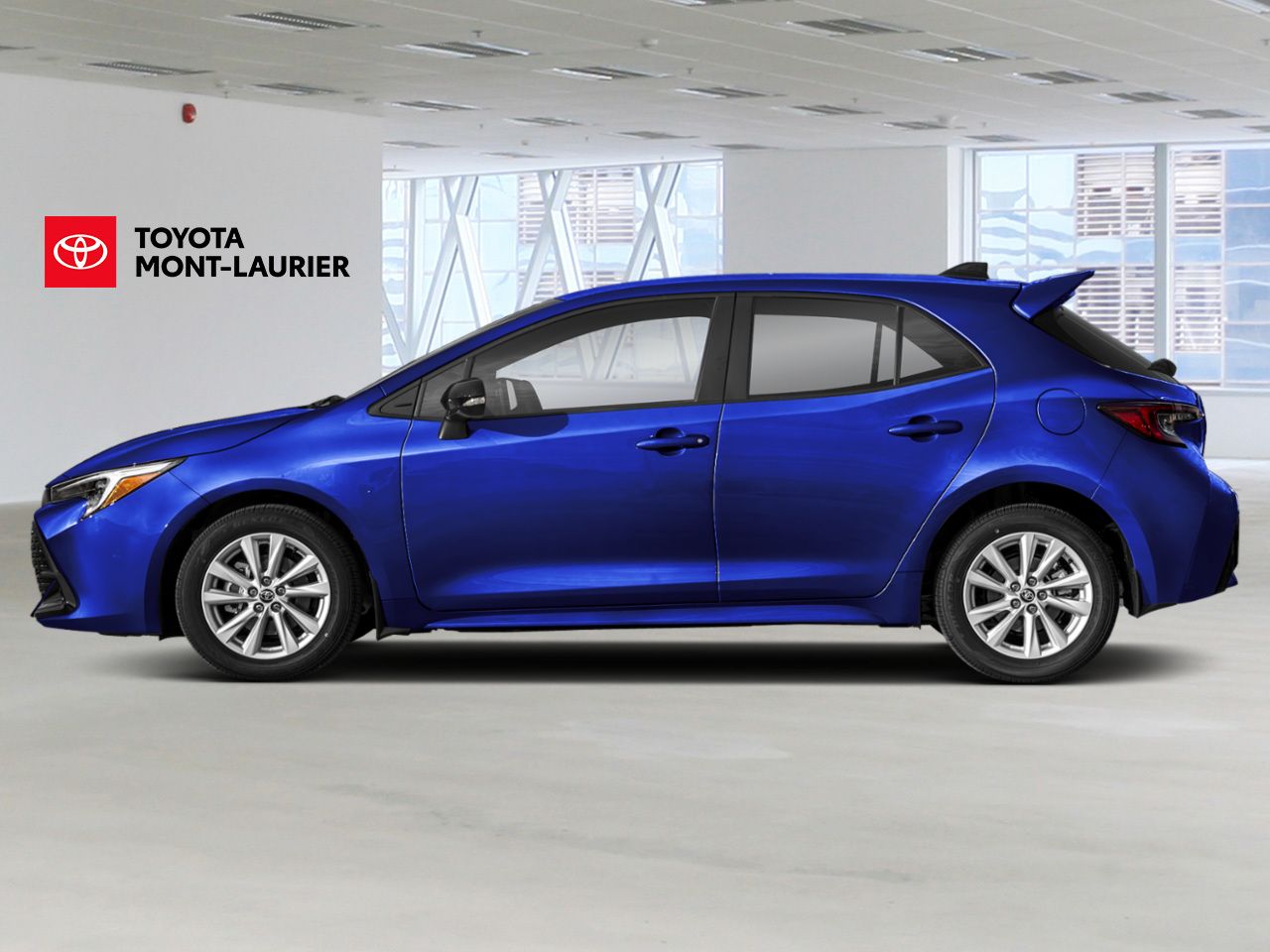 Toyota Corolla &agrave; hayon 2026 Bleu choc m&eacute;tallis&eacute; Mont-Laurier - photo #2