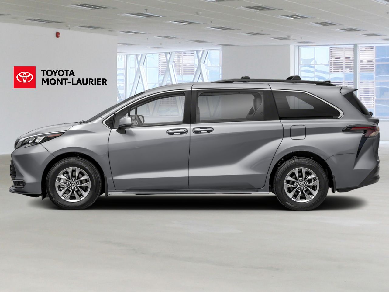 2026 Toyota Sienna Midnight Black Metallic Mont-Laurier - photo #2