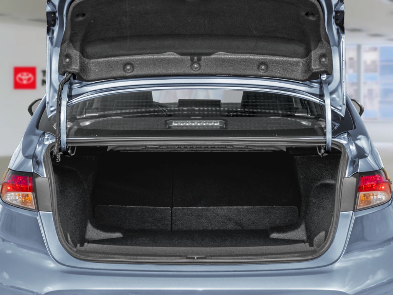 2026 Toyota Corolla Celestite Mont-Laurier - photo #8