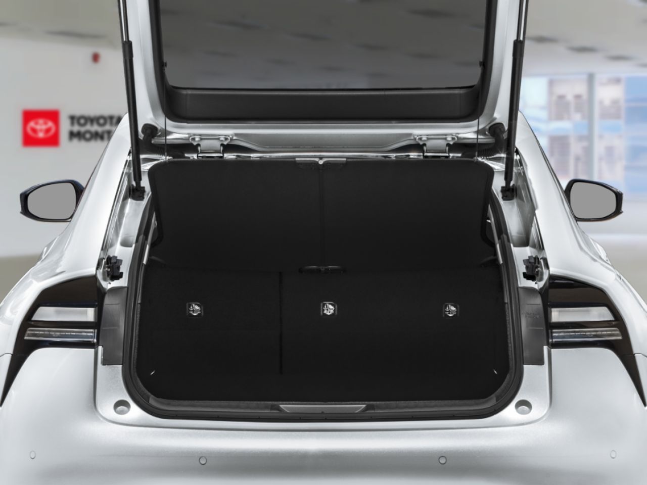 2026 Toyota Prius Plug-In Hybrid Wind Chill Pearl Mont-Laurier - photo #4