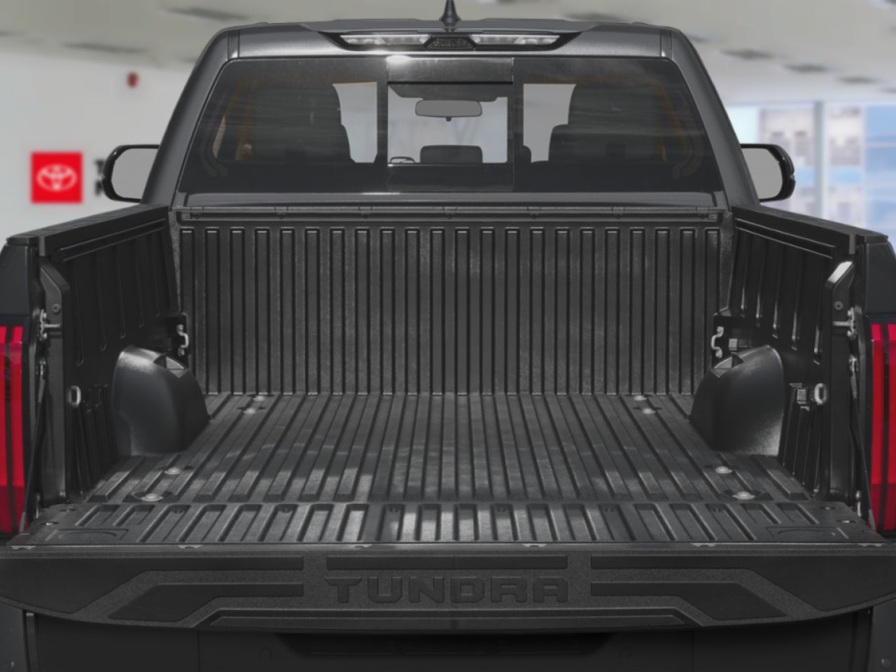 2026 Toyota Tundra White Mont-Laurier - photo #5