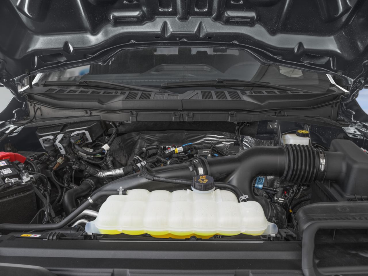 2026 Ford F-150 Agate Black Metallic Montmagny - photo #5