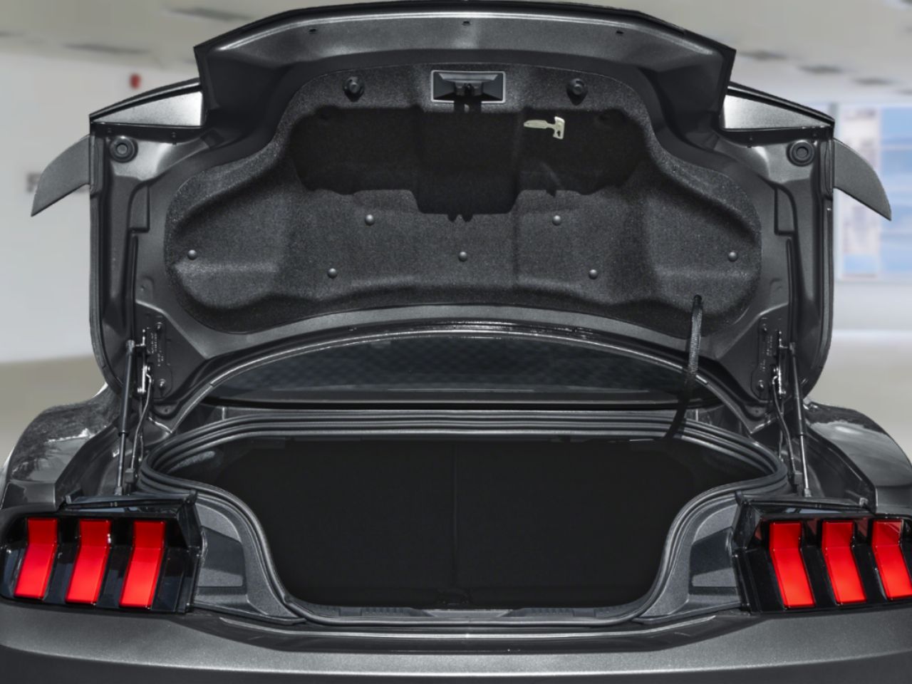 2026 Ford Mustang Shadow Black Montmagny - photo #9