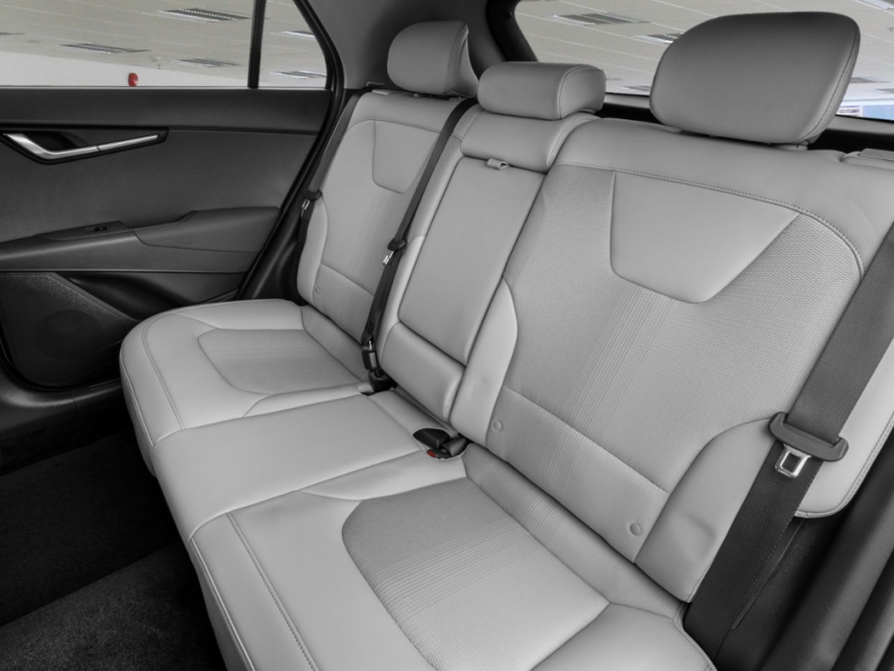 Kia Niro 2026 Blanc neige nacr&eacute; Nantes - photo #7