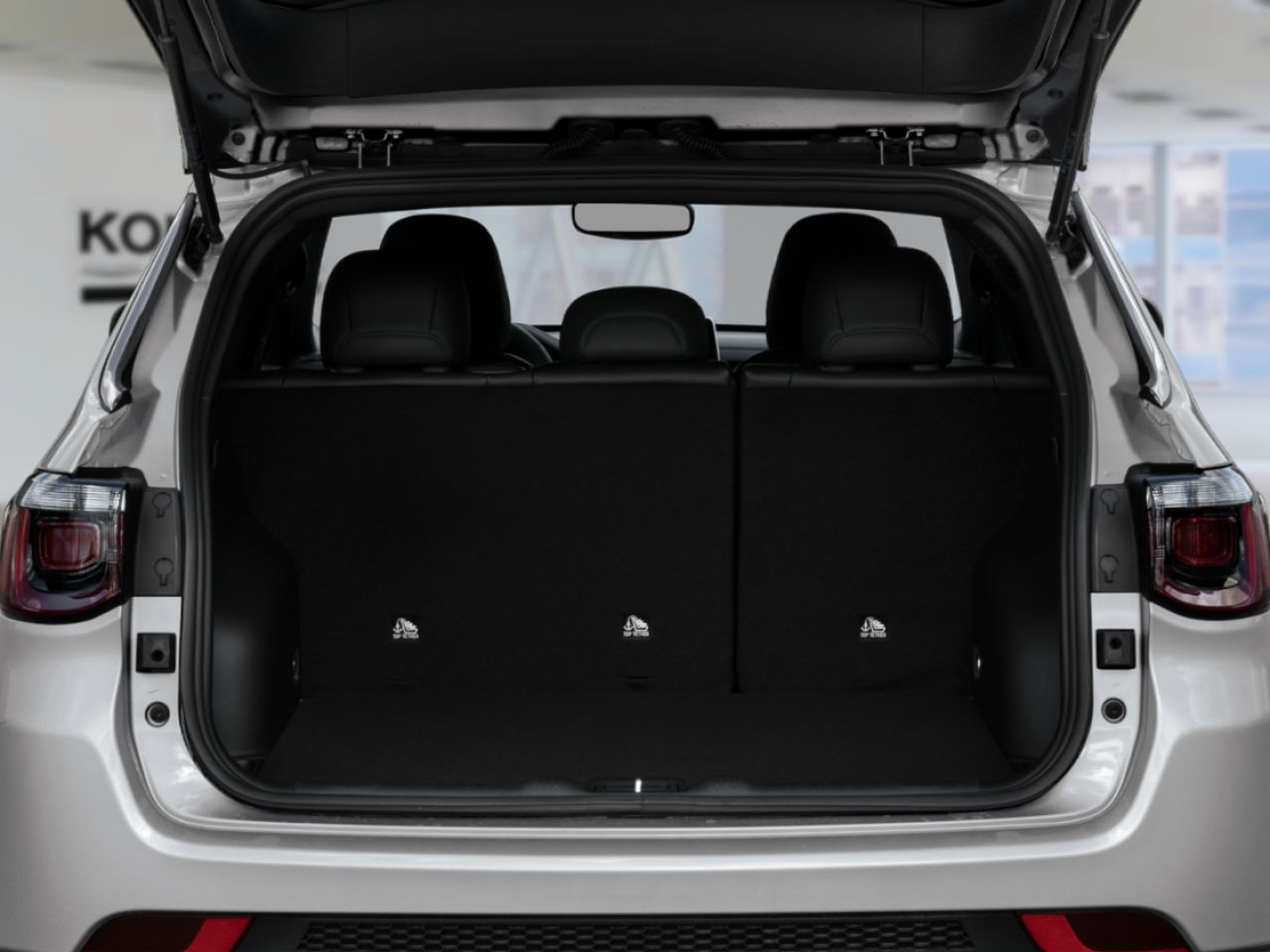 2025 JEEP Compass Diamond Black Crystal Pearl Gatineau - photo #3