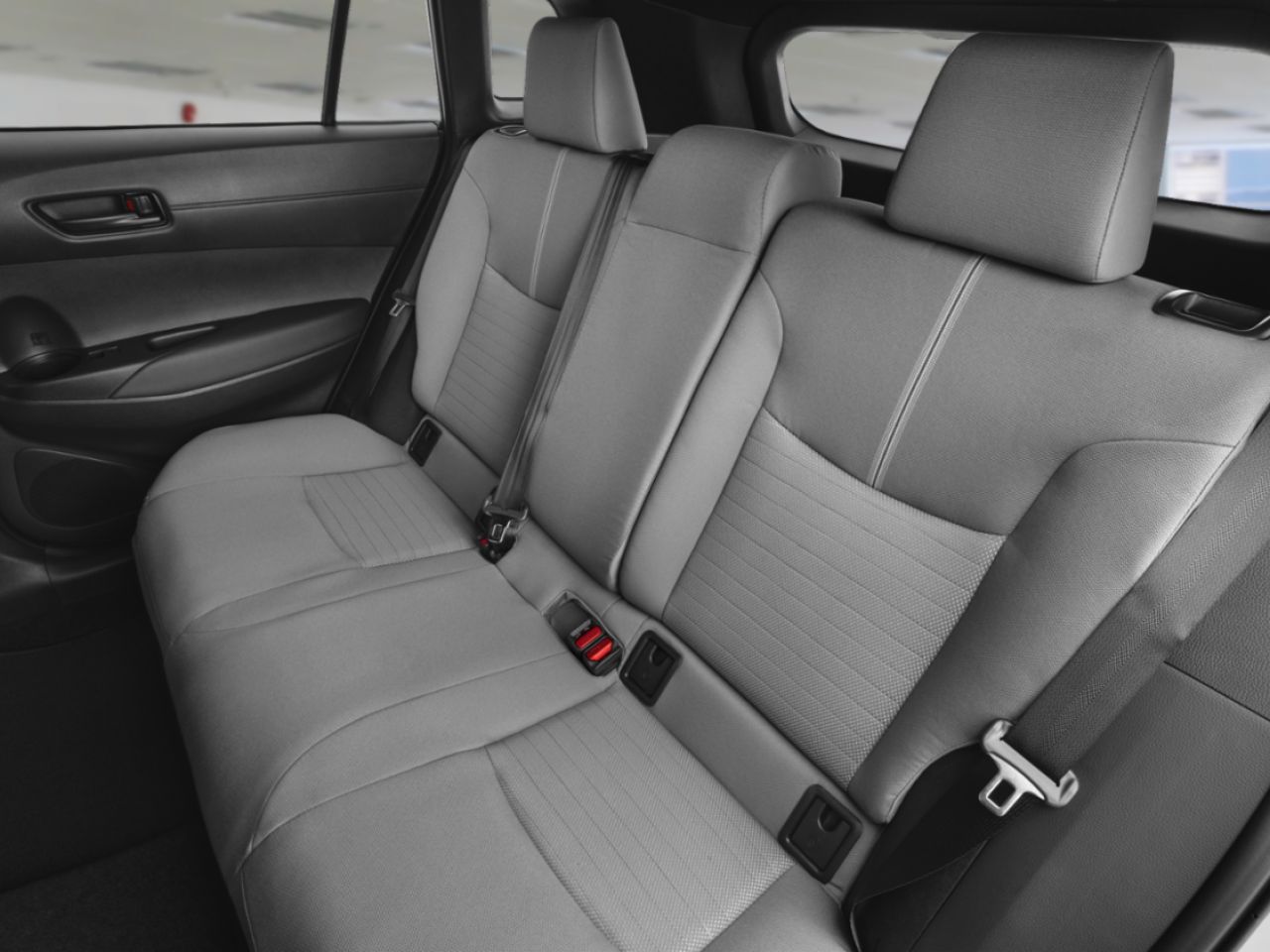 2026 TOYOTA Corolla Cross 99760 | HYBRIDE SE Sonic Silver Metallic w/Black Roof Qu&eacute;bec - photo #8