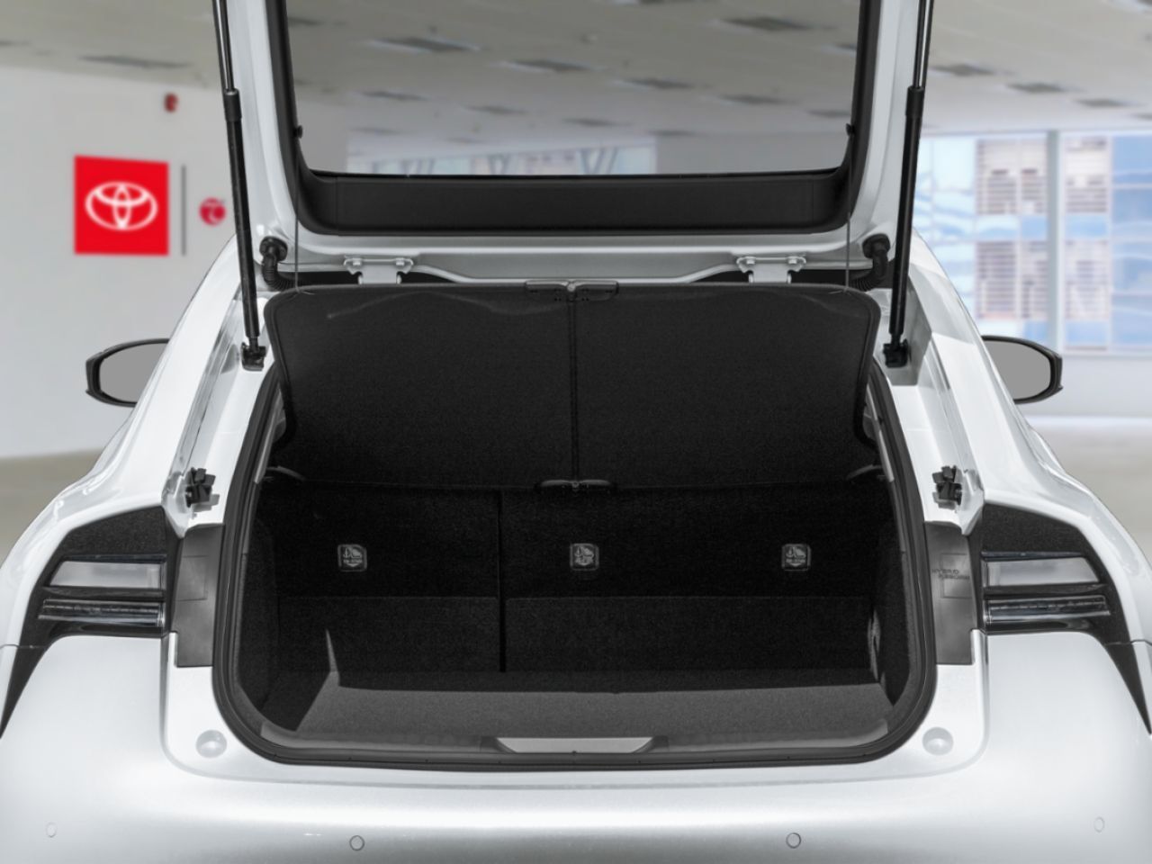 2026 TOYOTA Prius Plug-In Hybrid 98414 | XSE PREMIUM Wind Chill Pearl Qu&eacute;bec - photo #10
