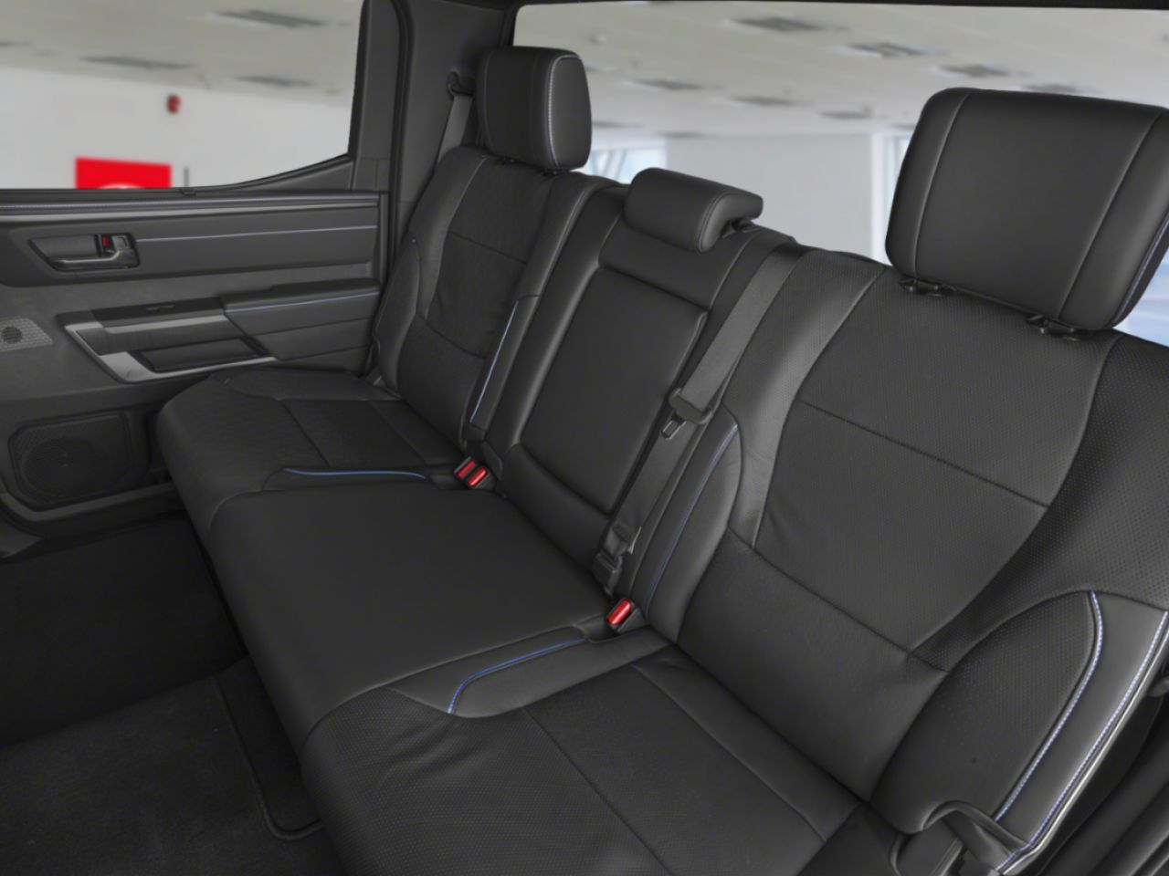 TOYOTA Tundra 99028 | PLATINE 2026 Frisson glac&eacute; nacr&eacute; Qu&eacute;bec - photo #9