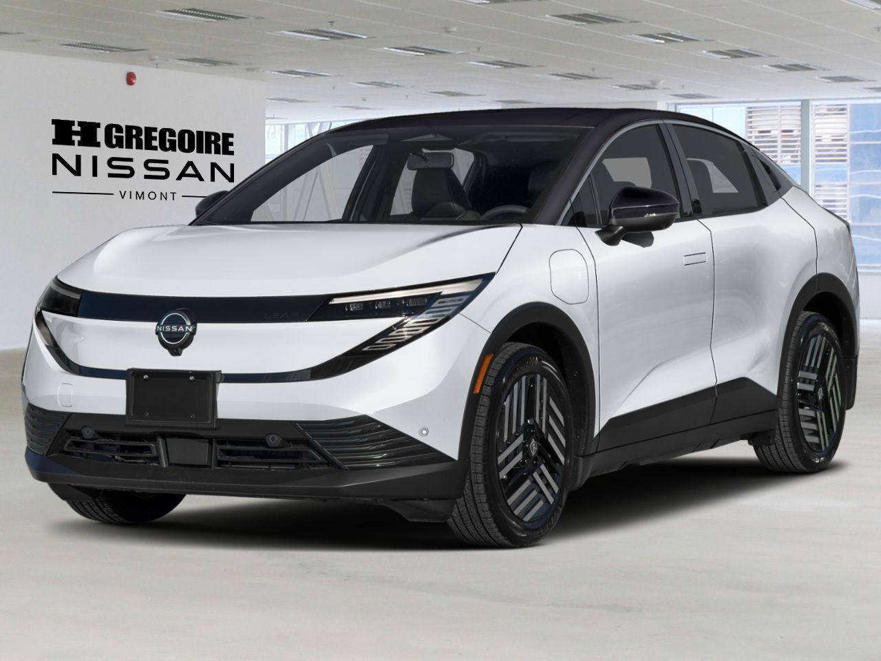 2026 Nissan LEAF Everest White Pearl Tricoat/Black Laval - photo #0