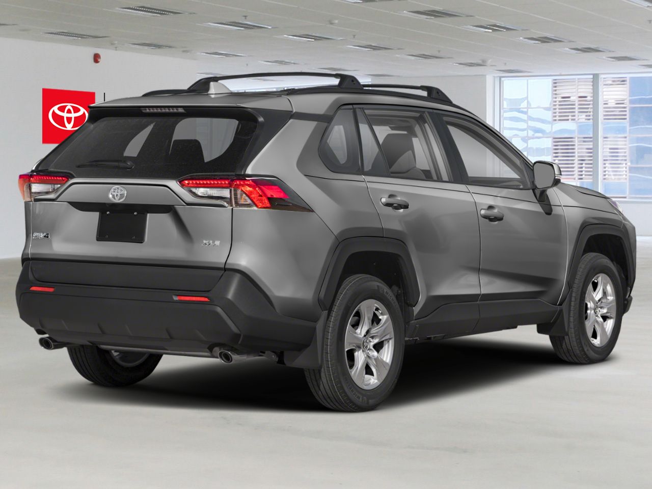 2022 Toyota RAV4 XLE PREMIUM AWD / HEATED SEATS / MOONROOF / LEATHER SURFACE / CARPLAY AND ANDROID AUTO Silver Mississauga - photo #2