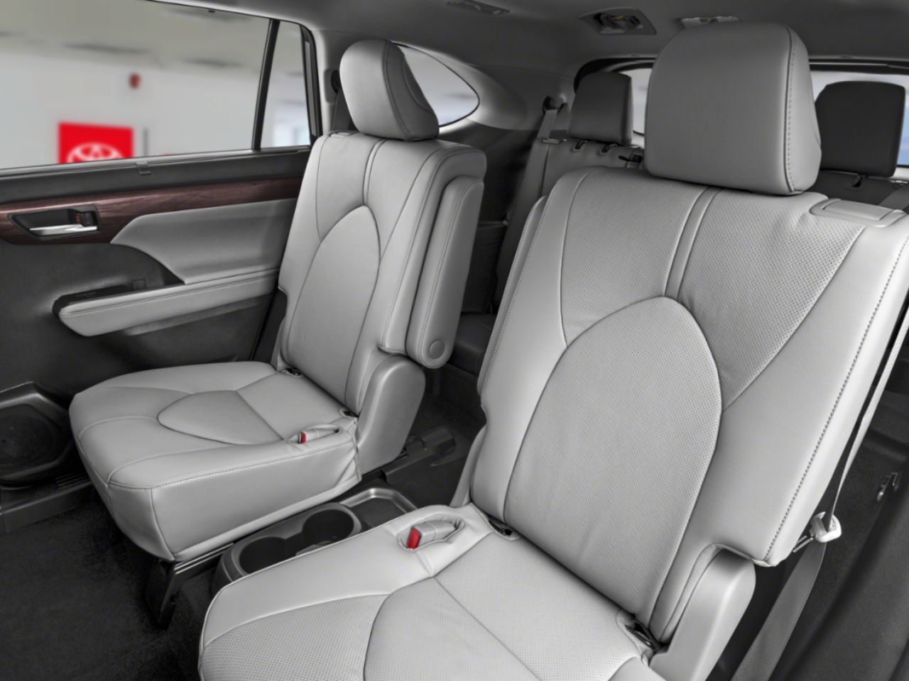2023 Toyota Highlander PLATNIUM AWD / CLEAN CARFAX / FRONT HEATED AND VENTILATED SEATS / MOONROOF / ALLOY WHEELS / CARPLAY AND ANDROID AUTO Black Mississauga - photo #7
