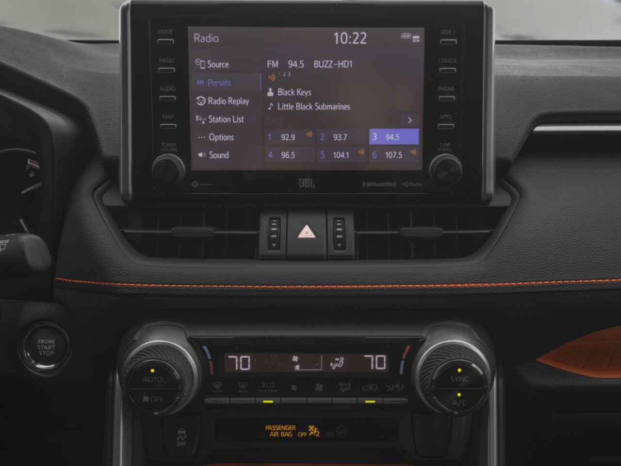 2021 Toyota RAV4 LE FWD / HEATED SEATS / TOYOTA SAFETY SENSE / BACK UP CAMERA / CARPLAY AND ANDROID AUTO Silver Mississauga - photo #9