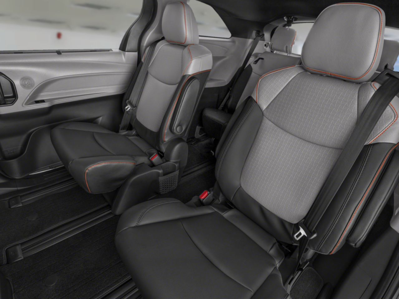 2024 Toyota Sienna Hybrid XSE AWD / CLEAN CARFAX / HEATED SEATS / MOONROOF / ALLOY WHEELS / CARPLAY AND ANDROID AUTO White Mississauga - photo #4