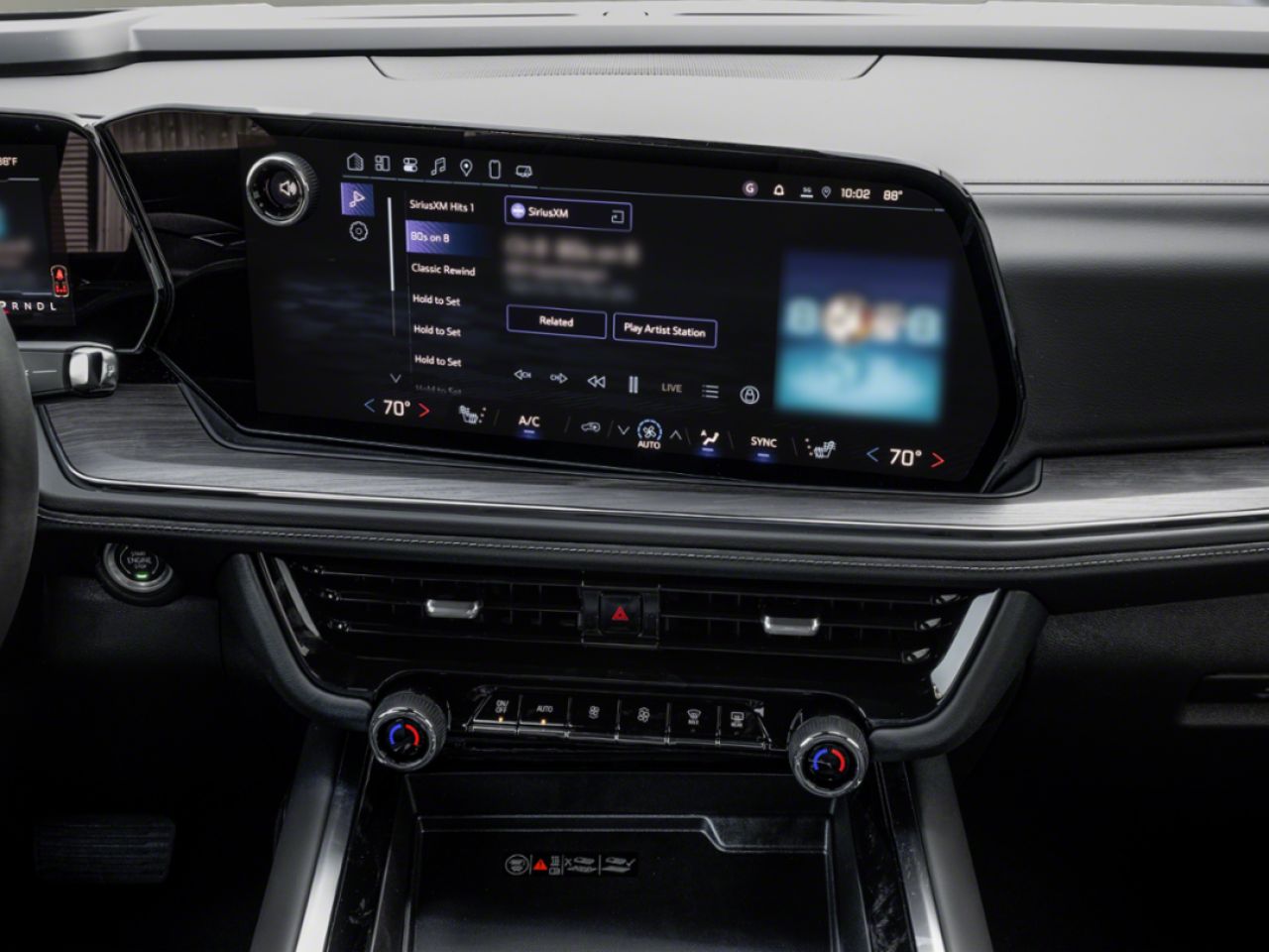 2025 CHEVROLET Suburban 4 RM 4 portes LT Radiant Red Tintcoat Amos - photo #4