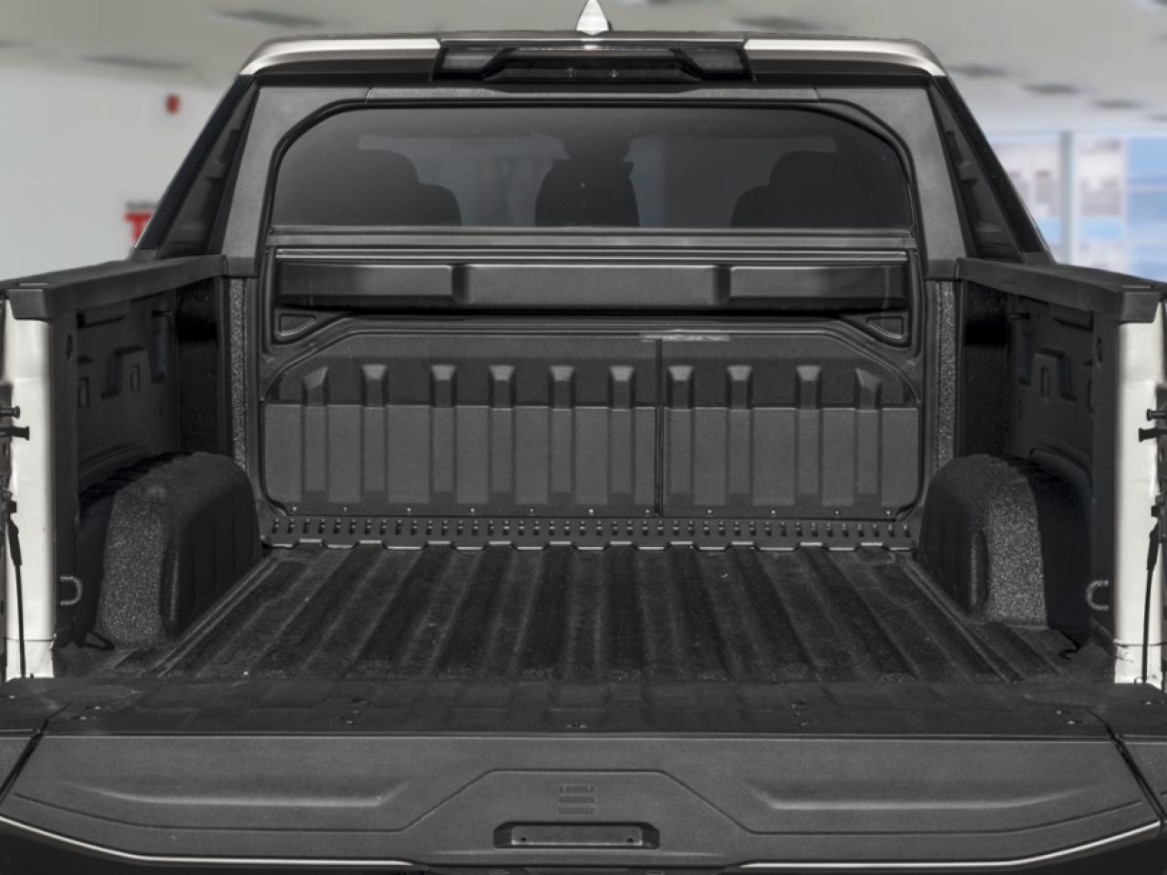 CHEVROLET Silverado EV Trail Boss cabine multiplace 4RMe &agrave; autonomie prolong&eacute;e 2026 Gris Magnus mat m&eacute;tallis&eacute; Amos - photo #11