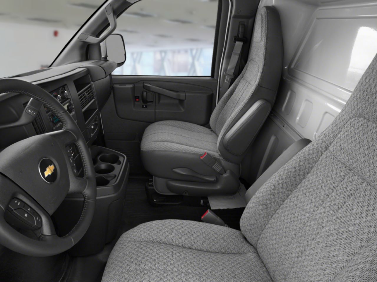 2026 CHEVROLET Express Cargo Van Traction arri&egrave;re 2500 135 po Summit White Amos - photo #9