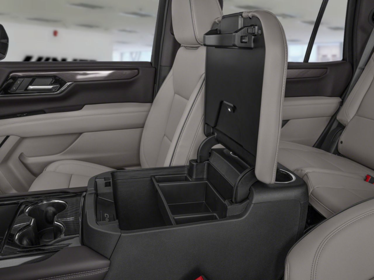 GMC Yukon &Eacute;l&eacute;vation 4 portes 4RM 2026 Argent m&eacute;tallis&eacute; Saint-Hyacinthe - photo #4