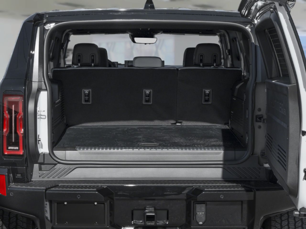 GMC HUMMER EV VUS 2X 4 portes e4RM avec 3VL 2026 M&eacute;t&eacute;orite m&eacute;tallis&eacute; (gris) Saint-Hyacinthe - photo #4